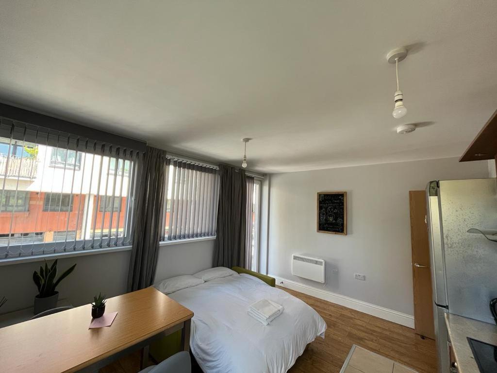London Modern Flat Near Transports Lejlighed Eksteriør billede